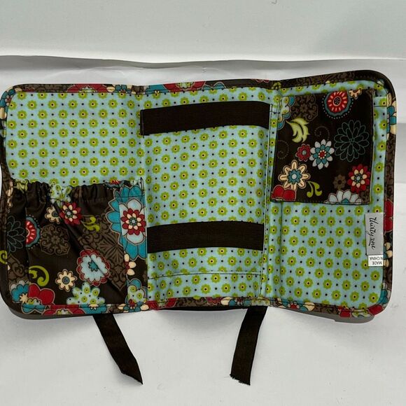 Thirty One Floral iPad Tablet Kindle Tri-Fold Tablet Organizer Holder CBrown - Picture 1 of 10